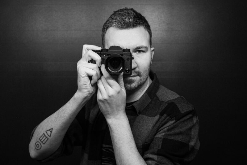 Mikk Olli searches for a quiet perspective in big city chaos