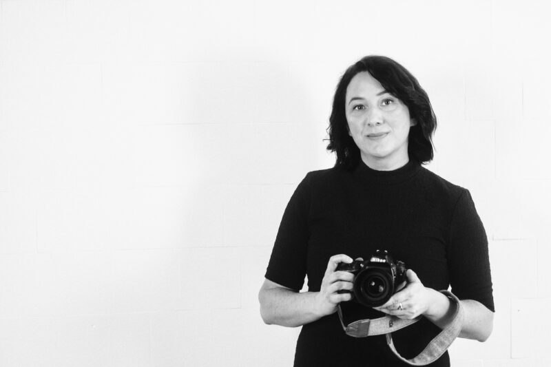 Airi Leon focuses on color and form in street photography