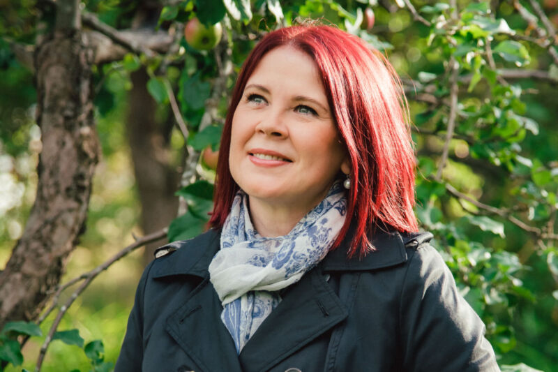 Kati Raudsepp põimib tänavafotodes loodust, inimesi ja valgust